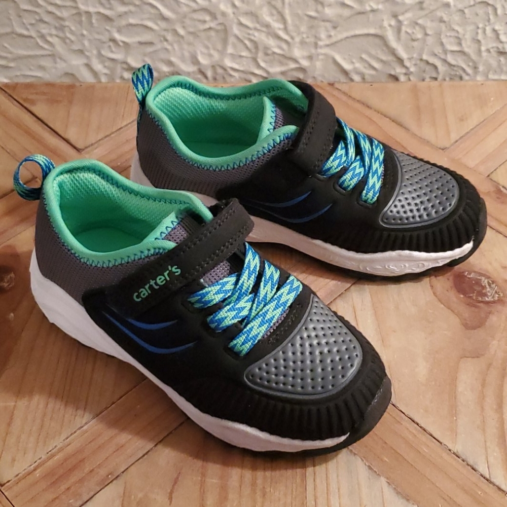 EUC sneakers worn once